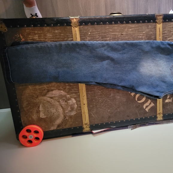 Jeans - Picture 3 of 4